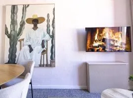 Modern Sea Point Studio with Amazing Views