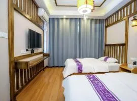 Zhangjiajie Qiyuezhou B&B