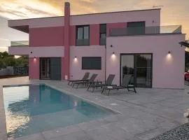 Relaxing Villa Giardin