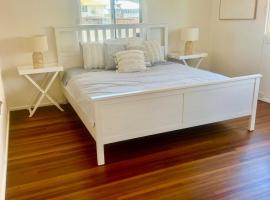 Seeside Cottage - See St Bargara, hotel v mestu Bargara