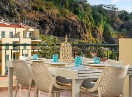 Sunny Ponta "Nomads' village"