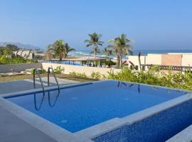 Golden Dawn Villa, hotel para golfe em As Sifah