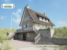 Villa in Midsland near the Sea