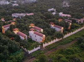 Le Casa Lion Resort A Premium Resort In Sasan Gir, hotel with pools in Sasan Gir