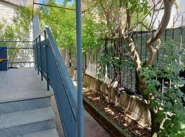 Casa delle bambole, hotel v destinaci Scauri