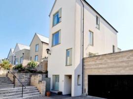 Coastal Oasis - Large Family Home، فندق في بورتلاند