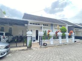 OYO 94935 Rahayu Homestay, hotel v destinaci Dringo