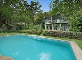 Self-contained unit in Wahroonga
