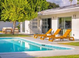 The Horizon Escape 5BR Villa with Private Pool，位于棕榈泉的酒店