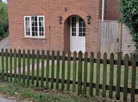 28 Clifford Road, hotel in Whitstable