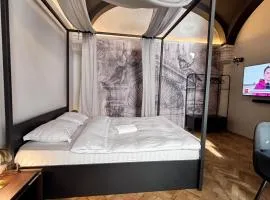 Moonlight City Center Studio Private Parking