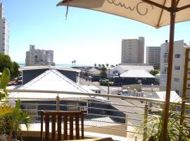 Ocean Escape, hotel in Strand