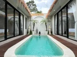 Ametys 1 Villa - Cozy 2BR Villa with Private Pool & Prime Seminyak