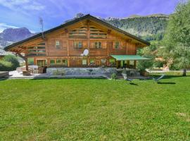 Chalet Mitoyen - Solar Est, Hotel in Le Grand-Bornand