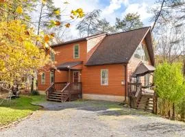 Wooded Cabin Escape w Fire Pit & Family Ready