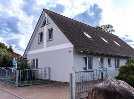 Kajütenhus Komfort-Ferienwohnungen, ξενοδοχείο σε Freest