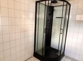 Rørvikjordet 12 flott hus ved utsikt, hotel in Drammen