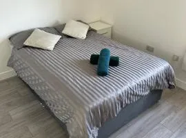 Comfort Rooms - East Croydon