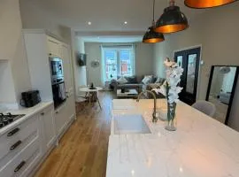Modern 2 Bed 2 Bath Apartment in Prime Jesmond Location