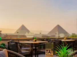 Taj Pyramids View Hotel & Suites