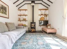 The Cowshed - Country Retreat