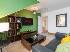 Llangefni Town Centre 3 Bed Apt & Free Parking