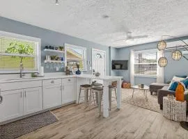 Déjà Blue - Steps to the Ocean!