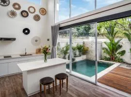 Center of Canggu - cute little villa - calm & quiet