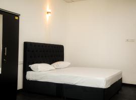 Amore Beach, hotel in Ahungalla