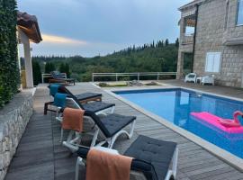 Villa Oasis Cypress, hotel in Čilipi