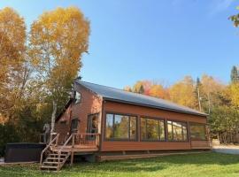 Le Domaine Riverin, cabin in Pohénégamook