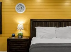 20 Creekside Retreat