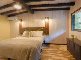 Destination Oak Creek 9 - with shared patio