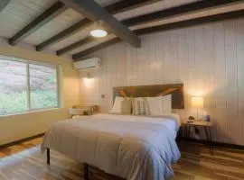 Destination Oak Creek 7 - with shared patio