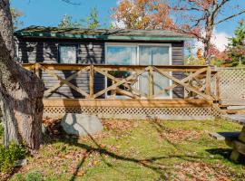 Studio Cottage #8 - Jack Pine, hotel em Gravenhurst
