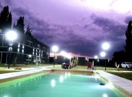 El Atardecer Complejo Turístico, hotel a San Rafael