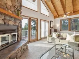 Spacious 4 Bedroom Retreat Near Lake Tahoe- Comfort and Views