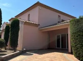 La Pink House Family