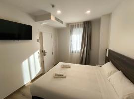 Ele GuestHouse Plaza de Espa&ntilde;a, spahotel i Valladolid