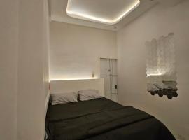 Villa paradise 360 pantai prigi, hotel in Tasikmadu