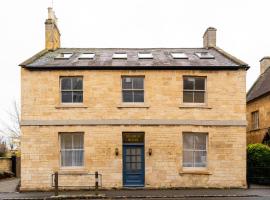 Delabere House - Luxury Cotswolds Holiday Apartments, hotel in Moreton in Marsh