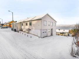 Aurora Seaview Escape, ξενοδοχείο σε Slåttvikstrand