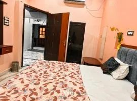 Rudraksh Kashi inn guest house