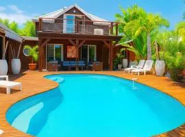 Villa CINTA piscine chauffée 100 m du lagon