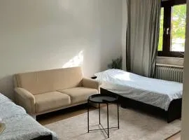 Einfaches Zimmer zum Wohlfühlen