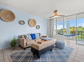 Santorini Coastal Vibe Apartment in Costa Brava Ceiba