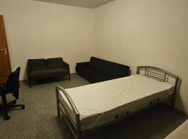 Zentralgelegene Wohnung im EG, Hotel in Ketsch
