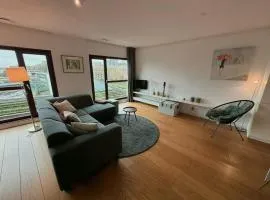 Cosy 2BR Perfectly located B&B Apartment