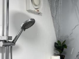 Amara Camp, ξενοδοχείο σε Al Raka