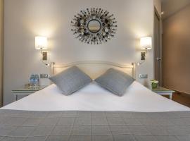 Hôtel La Résidence du Berry – hotel w Wersalu